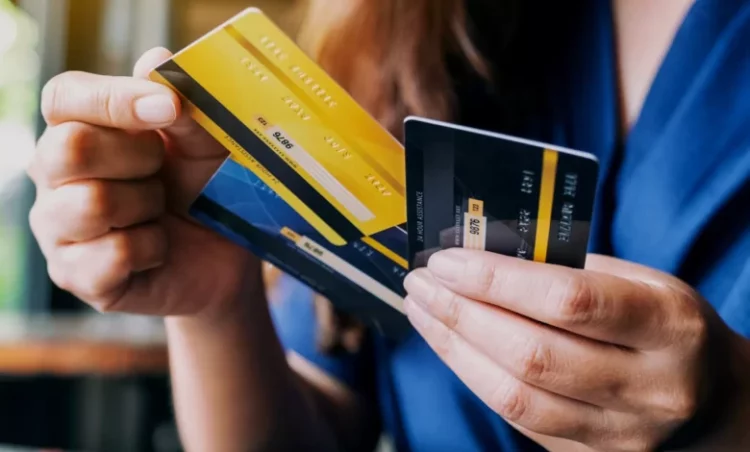 ¿Te Cobran 5% Extra al Pagar con Tarjeta en Perú? Indecopi Aclara si es Legal y Cuándo Denunciar